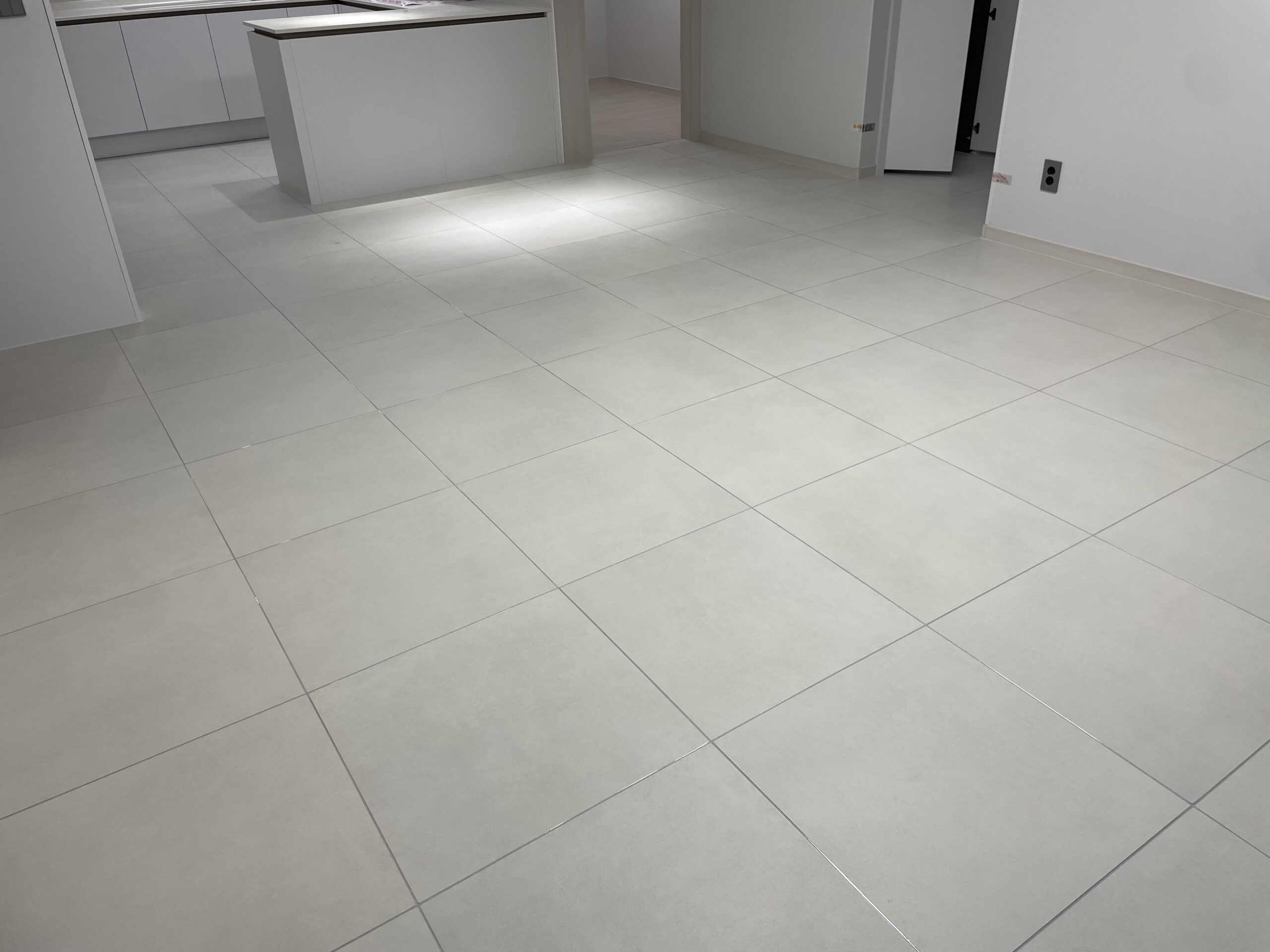 거실 포세린 타일